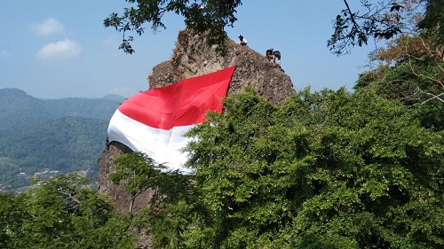 kain merah putih
