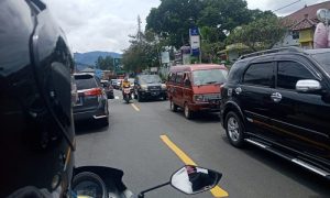 jalur puncak