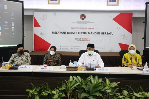 Keterangan pers usai rakor membahas mengenai kebijakan mudik lebaran tahun 2021, Jumat (26/03/2021). (Foto: Humas Kemenko PMK)