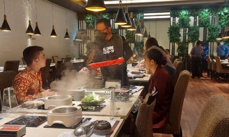Bima Arya Layani Puluhan Perawat Makan Siang di Shabu Hachi Pajajaran