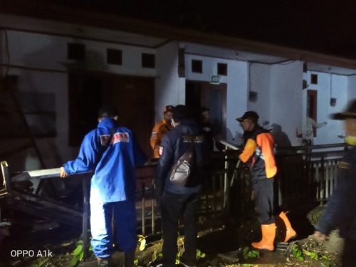 puting beliung desa cipayung