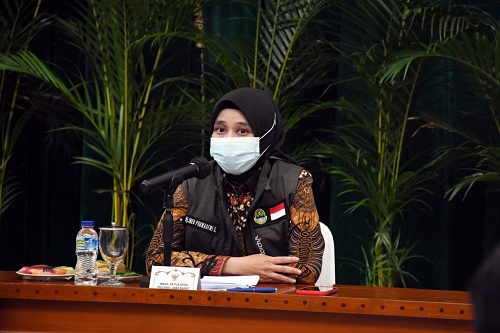 Wakil Ketua DPRD Provinsi Jawa Barat Ineu Purwadewi Sundari Menghadiri Rapat Koordinasi Komite Kebijakan Penanganan Covid-19 dan Pemulihan Ekonomi Daerah Provinsi Jawa Barat yang bertempat di Aula Barat Gedung Sate. Kamis (25/3/2021). (Foto : Zukifli Reza P/ Humas DPRD Jabar).