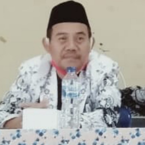 Mukron Raisaz, Kepala PGRI Kecamatan Gunungsindur.