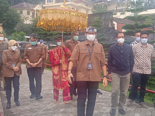 sandiagai uno