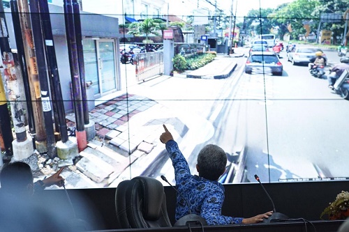 rapat koordinasi dan sosialisasi perbaikan saluran drainase, pedestrian, dan penyelarasan geometri Jalan Pajajaran area KSB hingga Burger King di Balai Kota Bogor, Senin (19/4/2021).