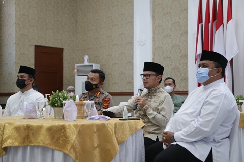 buka bersama on the screen