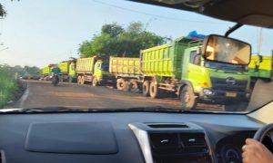 Kondisi jalan Putatnutug - Gerendong - Kampungsawah yang menghubungkan Kecamatan Ciseeng dan Kecamatan Rumpin.