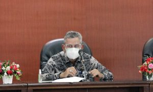Wakil Ketua DPRD Provinsi Jawa Barat, Achmad Ruyat, bersama Pimpinan dan Anggota Komisi V DPRD Provinsi Jawa Barat, melakukan kunjungan kerja ke Dinas Sosial Provinsi Jawa Barat di Kota Cimahi, adapun maksud tujuan kunjungan kerja kali ini ialah mendapatkan informasi terkait ketersediaan penguatan cadangan (Bufer Stock) di Dinas Sosial. (Senin,  3/05/2021). (Foto :Rizky-Fahmi/Humas DPRD Jabar).