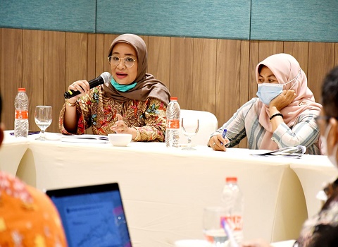 Pimpinan dan Anggota Pansus III DPRD Provinsi Jawa Barat saat m,elaksanakan Rapat Kerja dengan PT.Jamkrida Jabar Di Kabupaten Garut