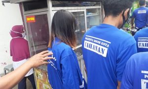 Polresta Bogor Kota berhasil menangkap komplotan pembobol toko Aneka Makmur di Jalan Pengadilan, Kota Bogor. Kedua tersangka pembobol toko itu adalah sepasang suami istri (Pasutri).