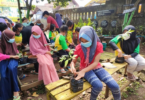 1 anak 1 pohon