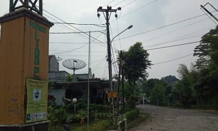 Pintu masuk perumahan Lido permai