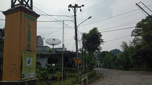 Pintu masuk perumahan Lido permai