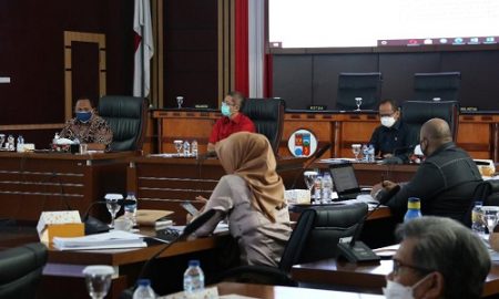 Rapat : Pimpinan dan Anggota DPRD Kota Bogor sedang menggelar Rapat Banggar