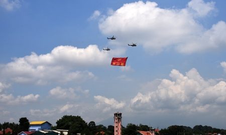Lanud Atang Sendjaja Kembali menggelar latihan formasi giant flag underslug. Latihan ini dilaksanakan personel Skadron Udara 6, Skadron Udara 8 Ats dan Skadron Udara 45 Halim Perdana Kusuma dengan menggunakan 6 pesawat.