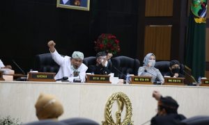 Pimpinan dan Anggota DPRD Provinsi Jawa Barat menggelar Rapat Paripurna Istimewa Dalam Rangka Memperingati Hari Jadi Jawa Barat yang ke 76 th. Diselenggarakan di ruang rapat Paripurna DPRD Provinsi Jawa Barat, Kamis, (19/8/2021). Foto: Budi, Ariez, Fahmi, Reza /Humas DPRD Jabar