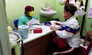 Sekretaris DPD Nasdem Kota Bogor saat meninjau donor darah di UTD PMI Kota Bogor