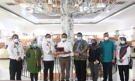 Pimpinan dan Anggota Komisi 1 DPRD Provinsi Jawa Barat melakukan Kunjungan Kerja ke DPMPTSP Kab. Purwakarta yang bertempat di Mall Pelayanan Publik, Selasa (7/9/2021). Foto : Angga/ Ariez Humas DPRD Jabar