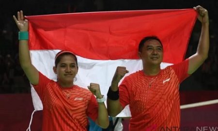 Pasangan pebulu tangkis Leani Ratri Oktila dan Hary Susanto (Foto: ANTARA FOTO/Akbar Nugroho Gumay) Sumber: https://setkab.go.id/leani-ratri-oktila-hary-susanto-persembahkan-emas-kedua-untuk-indonesia-di-paralimpiade-tokyo/