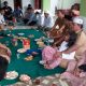 Paguyuban Kades se Kecamatan Rumpin menyerahkan bantuan untuk pondok pesantren salafiah di Kampung Babakan Kebon Cau Desa Kertajaya, yang beberapa waktu lalu mengalami musibah kebakaran.