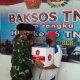 Komando Garnisun Tetap II/Bandung memberikan paket sembako secara simbolis kepada masyarakat terdampak Covid-19.