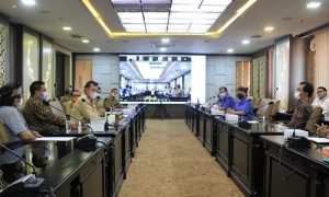 Pimpinan dan Anggota Komisi V DPRD Provinsi Jawa Barat menerima audiensi dari Dewan Pimpinan Daerah Vox Populi lnstitute Indonesia (Vox Point) Daerah Jawa Barat