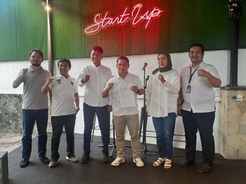 Marwan Suherman foto bersama tim sukse pencalonan pemilihan ketua HIPMI 2021-2024